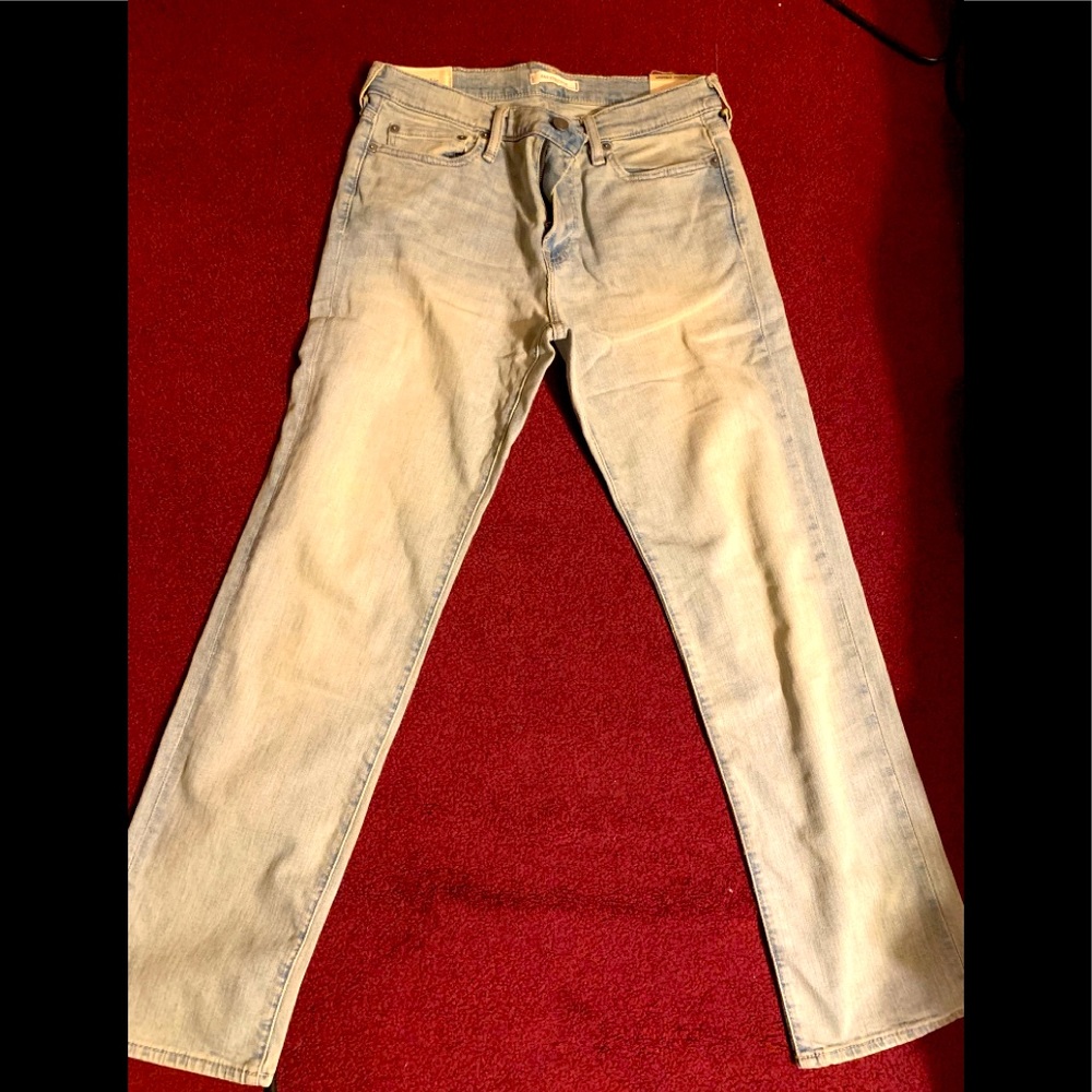 Classic straight jeans
